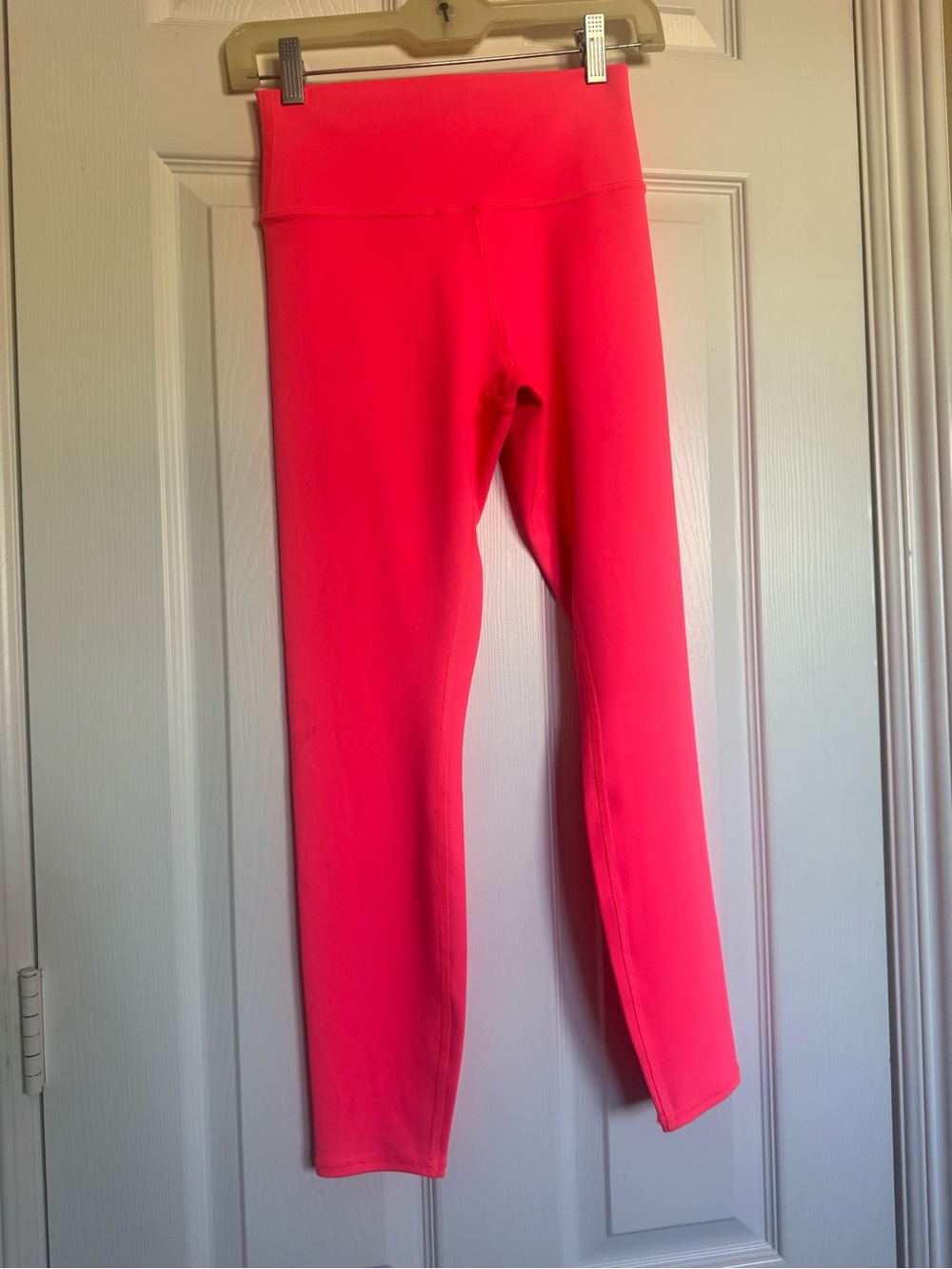 ALO Yoga Neon Pink Leggings - Picture 1 of 8